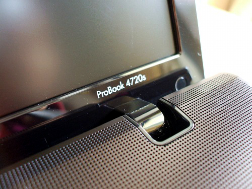 ProBook 4720s 液晶ベゼル上のロゴ