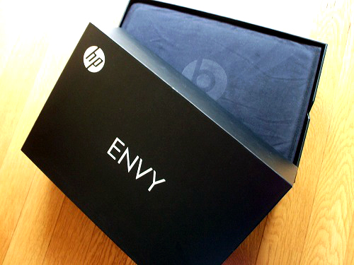 HP ENVY14 箱