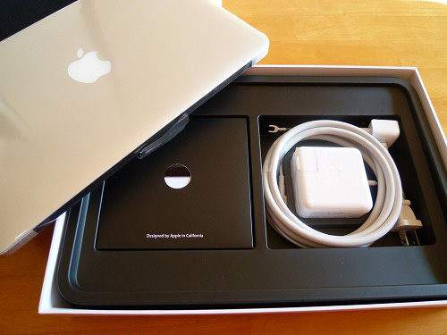 MacBook Air と付属品