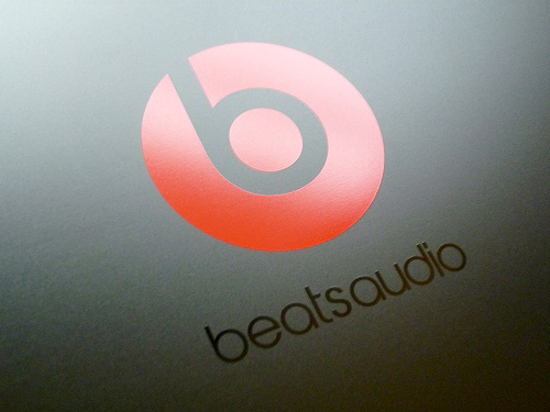 天板のBeats Audioのロゴ