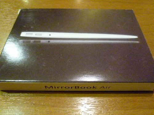 MirrorBook Airの箱
