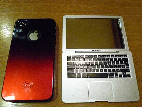 iPhone4とMirrorBook Airとの比較