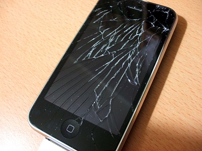 iphoneのフロントガラス大破